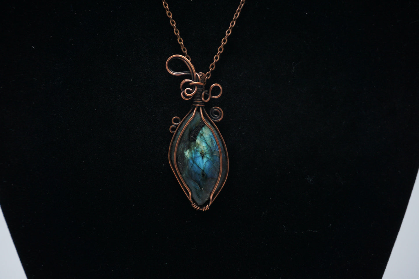 Copper Pendant Labradorite "Whirly"